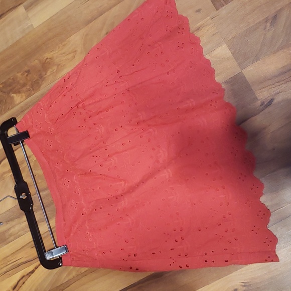 Max Studio Dresses & Skirts - Max Studio side zip Sz 0 eyelet skirt orange